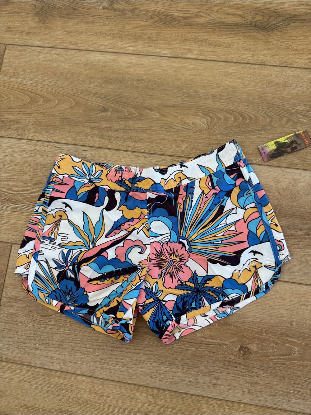 NWT Raya Sun Women’s Tropical Print Elastic Waist Shorts - Multicolor, Size L